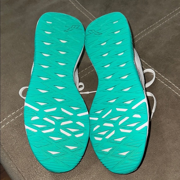 Reebok White and Teal Athletic Shoes - Picture 6 of 6